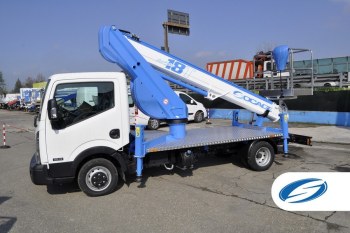 trucks-with-lift-basket-ForSte-18T-stabilizers-Socage